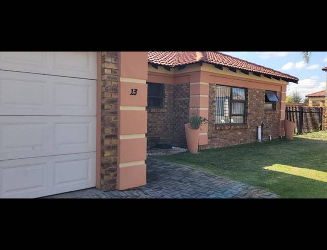 3 BEDROOM HOUSE FOR SALE IN BRACKENHURST
